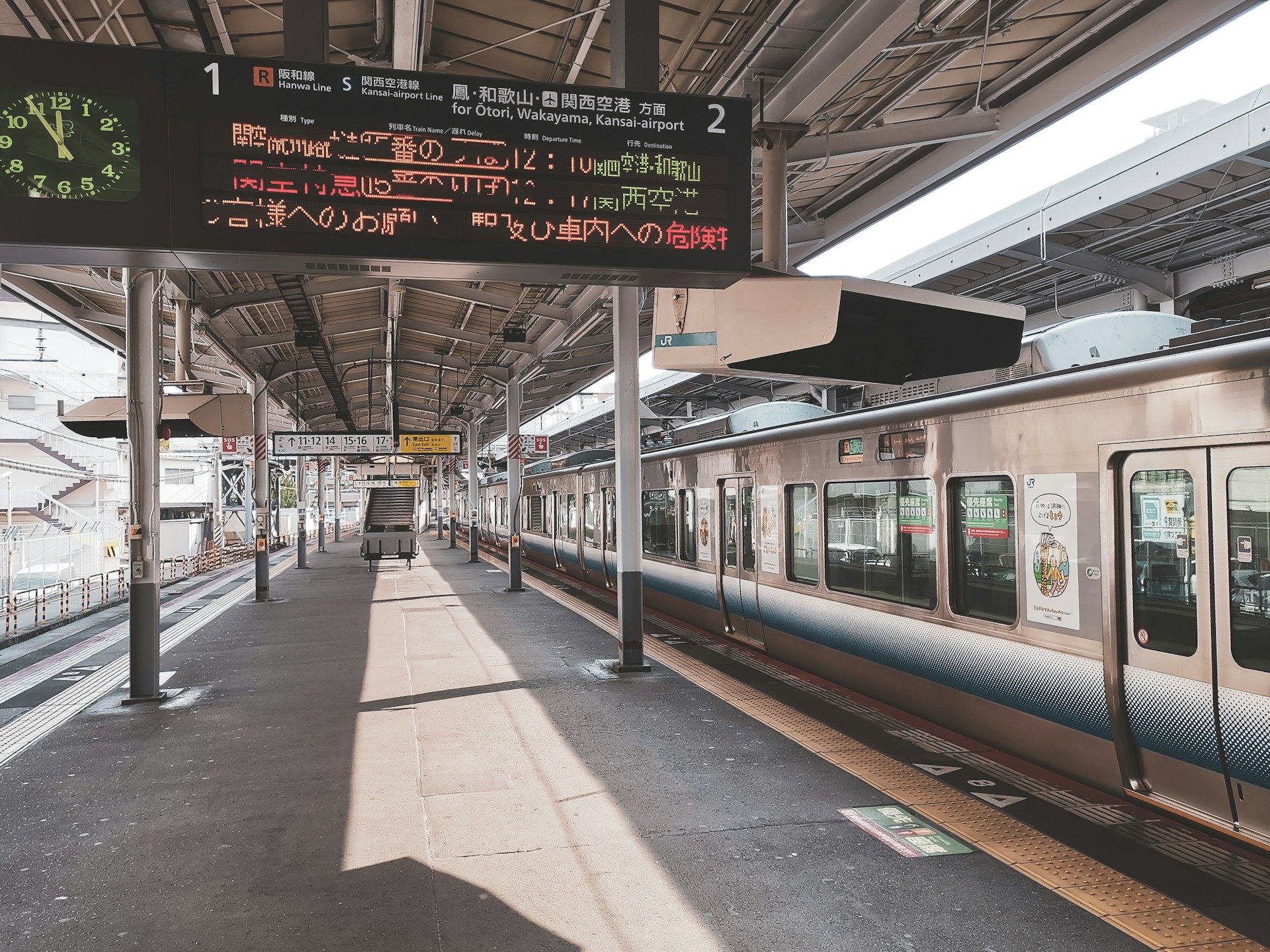 日本の電車は時間厳守：旅行者が知っておくべきポイント